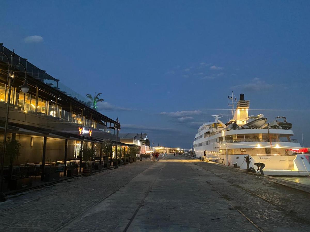 Мarelis Luxe Port Apartment Varna Exterior foto