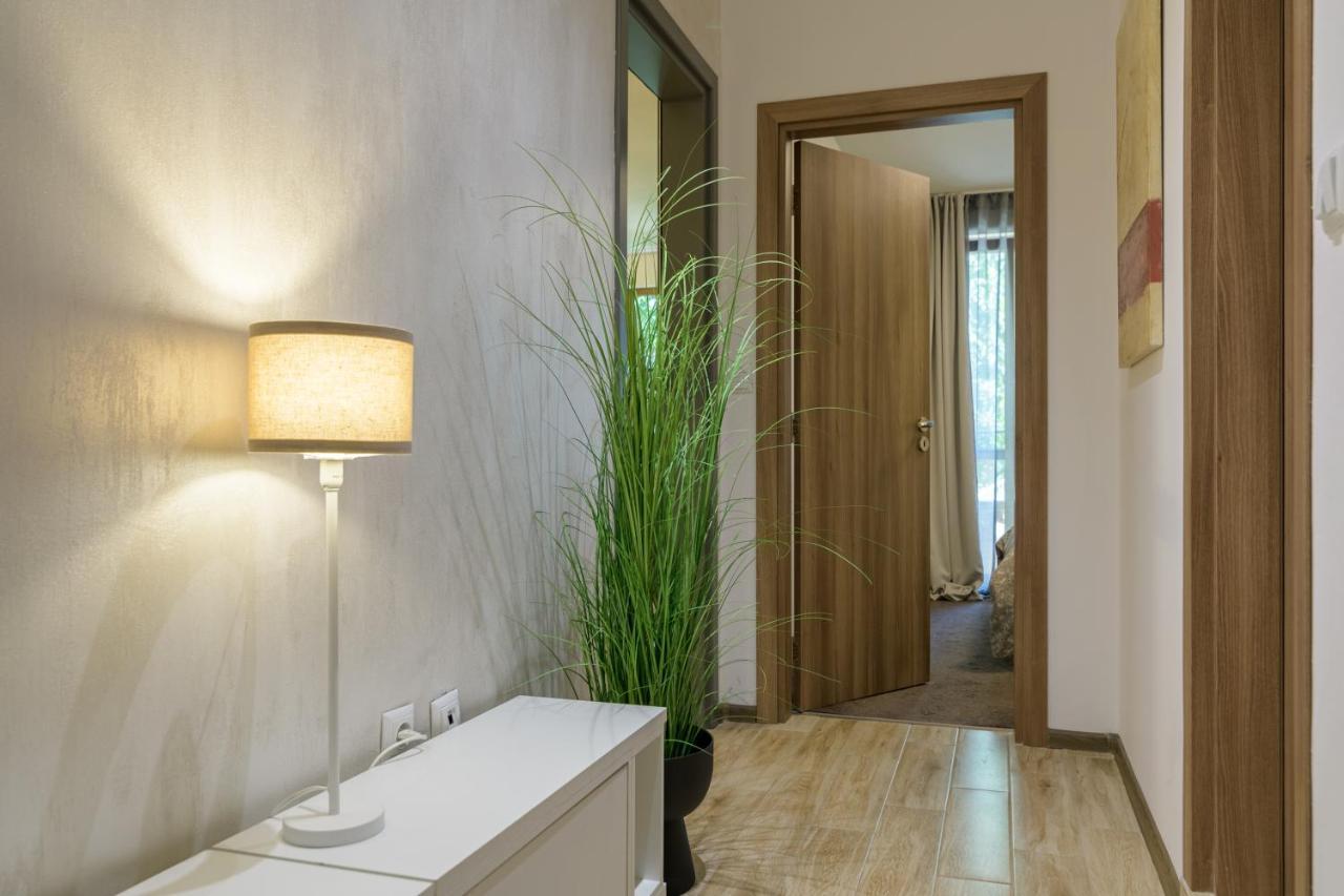 Мarelis Luxe Port Apartment Varna Exterior foto